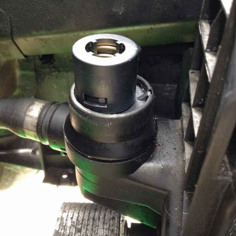 Car Oil Cooler Radiator Coolant Expansion Thermostat Tank 17111437362 for BMW E46 E53 E83 E85 E86 X3