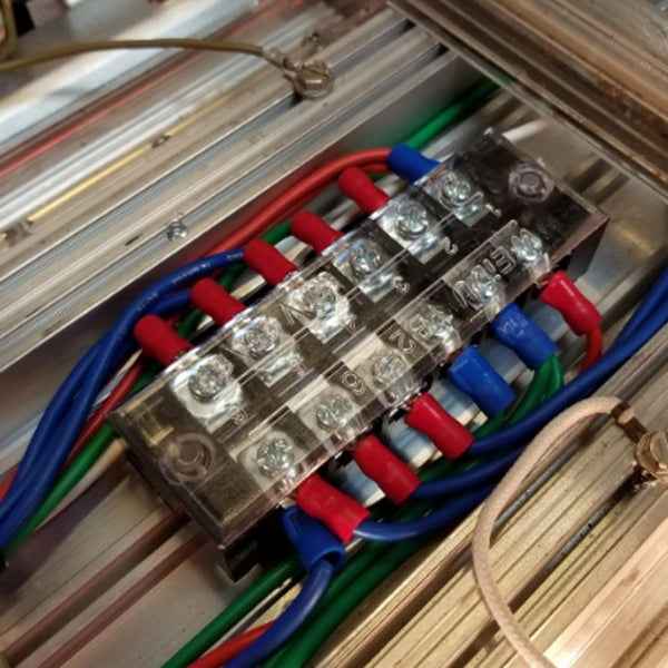 5 PCS Car 8-way 25A TB-2508 Dual Row Power Terminal Connector + 8-position Connection Strip with Cover