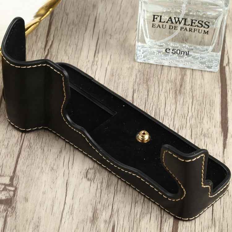 1/4 inch Thread PU Leather Camera Half Case Base for FUJIFILM X-T4
