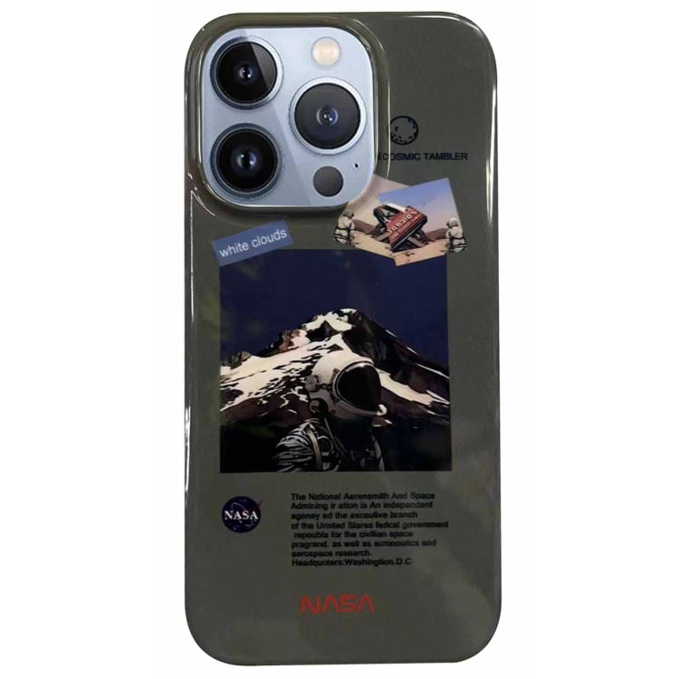 Astronaut Pattern Glossy PC Phone Case, For iPhone 14 Plus, For iPhone 14, For iPhone 14 Pro, For iPhone 14 Pro Max, For iPhone 13 Pro Max, For iPhone 13 Pro, For iPhone 13, For iPhone 12, For iPhone 12 Pro Max, For iPhone 12 Pro, For iPhone 11 Pro Max...