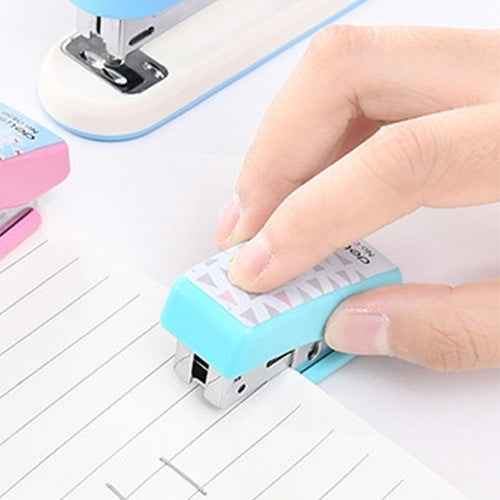 Deli Creative Stationery Geometry Stapler Colorful Fashion Stapler School Office Supplies Small, Size: 4.9*2.2cm, Random Color Delivery