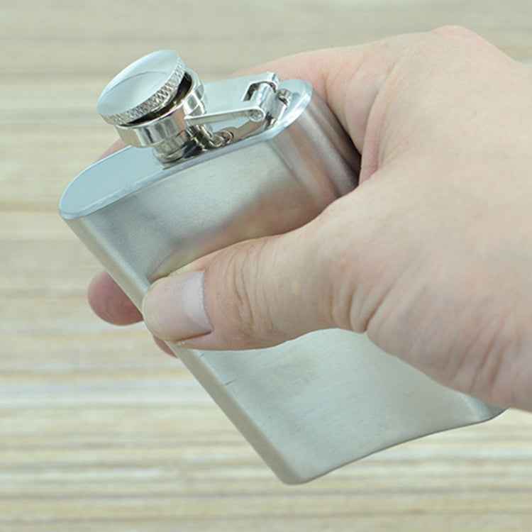 100ml(3.5oz) Pocket Flagon Outdoor Sports Flat Liquor Flask Camping Ultralight Portable Wearproof Wine Pot(Silver)