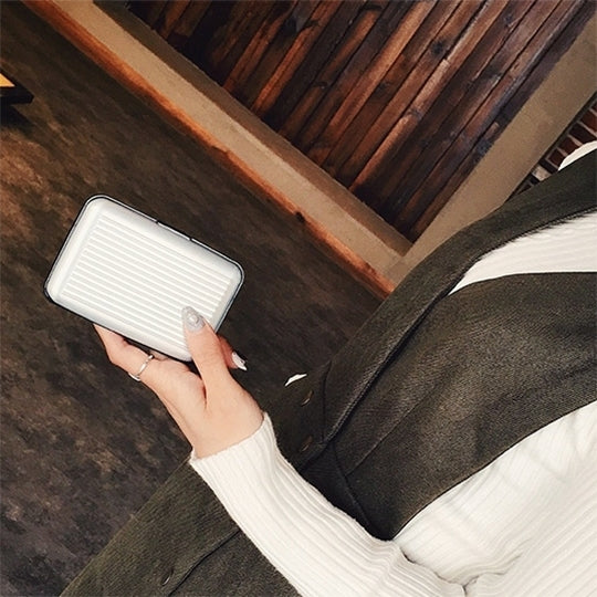 Estuche para tarjetas bancarias antimagnético de aleación de aluminio y resina ABS de alta calidad, con colores aleatorios.