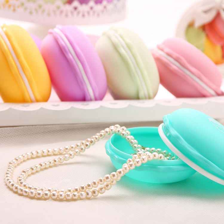 2pcs Lovely Macaron Style Ornaments Box Portable Storage Box Random Color Delivery