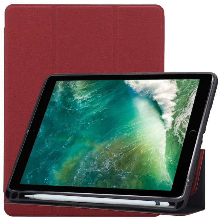 Funda de cuero con tapa horizontal y diseño de textura de tela para iPad Pro de 10,5 pulgadas, con tres pliegues y ranuras para bolígrafos.