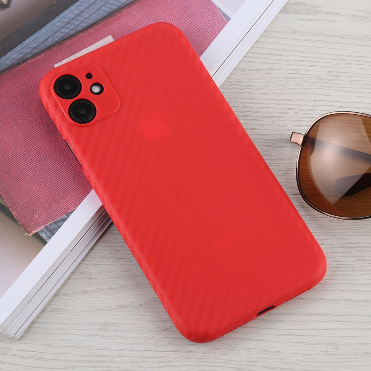 Funda protectora de PP con textura de fibra de carbono para iPhone 11