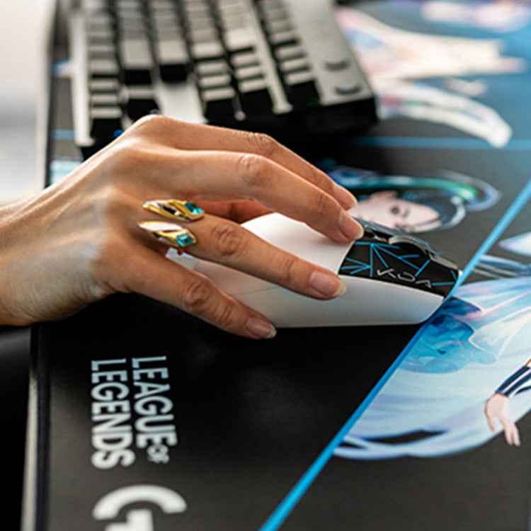 Logitech K/DA G304 LIGHTSPEED Wireless Gaming Mouse