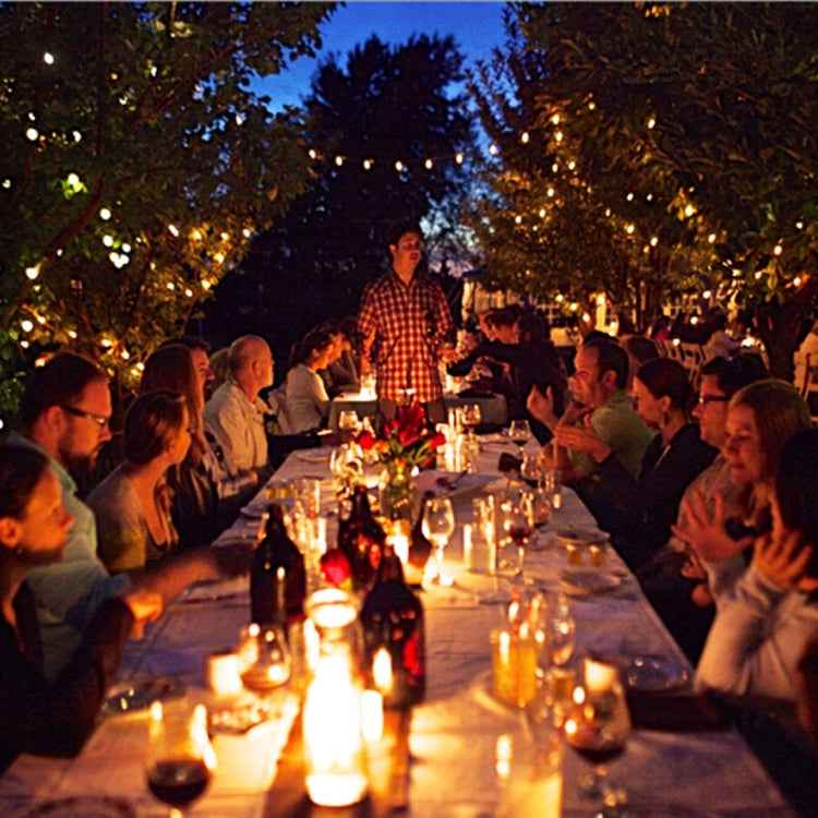 200W Max E27 APP Remote Control WiFi Smart Light Bulb Adapter Lamp Base Works with Alexa Echo & Google Home, AC 100-250V