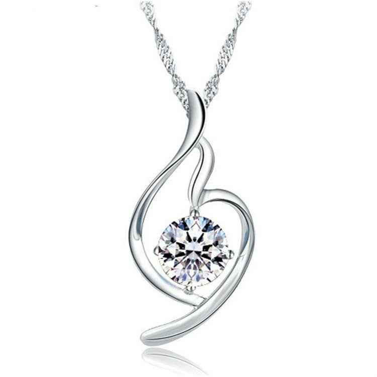 Female Short Paragraph Clavicle Crystal Pendant