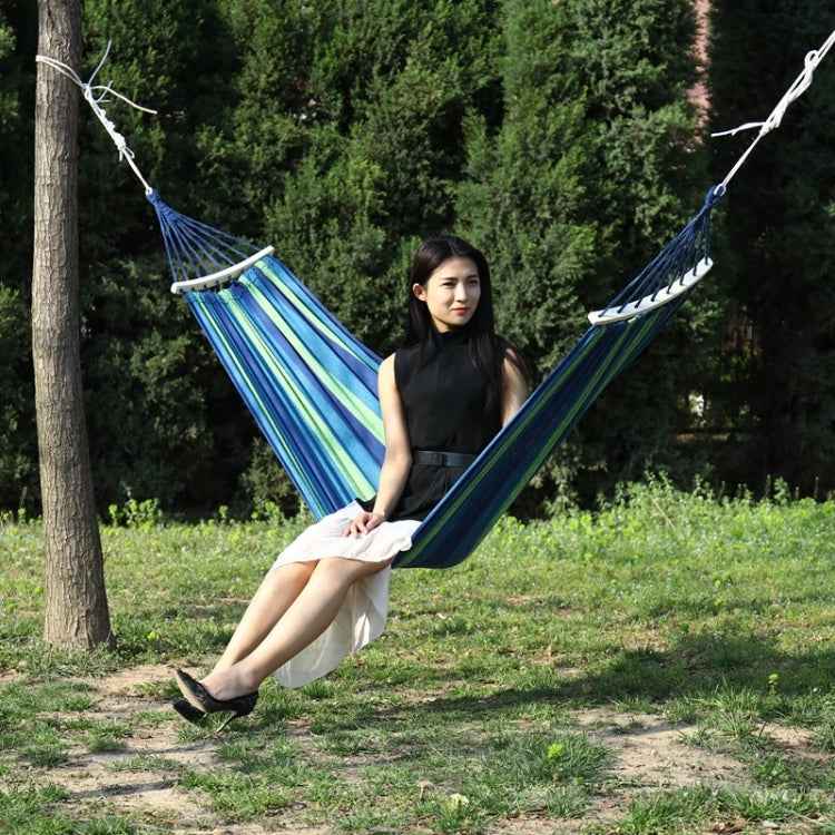 Outdoor Rollover-resistant Single Person Canvas Hammock Portable Beach Swing Bed with Wooden Sticks, Size: 185 x 80cm