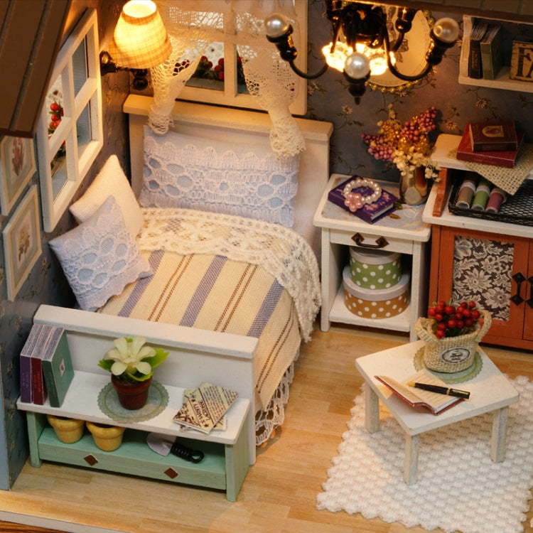 Cute Room Wooden House Furniture DIY Dollhouse Toys for Children Christmas and Birthday Gift, DIY Dollhouse Toys