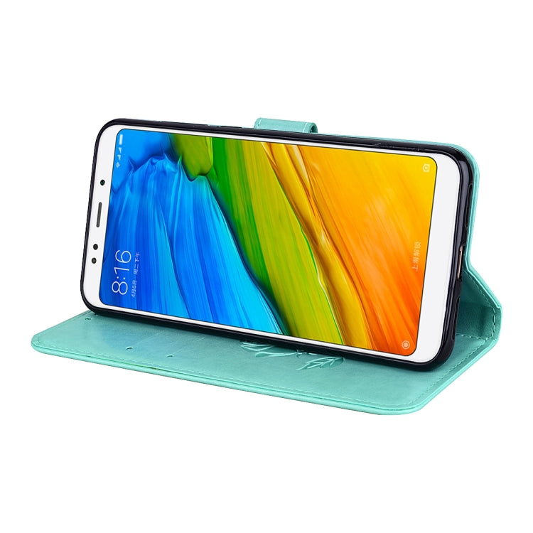 Funda de piel sintética con tapa horizontal, diseño ecológico, con relieve rosa, ranuras para tarjetas y billetera para Xiaomi Redmi 5 Plus.