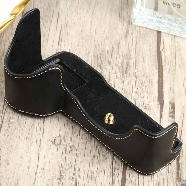 1/4 inch Thread PU Leather Camera Half Case Base for Sony ILCE-7RM4 / A7RM4 / A7R IV