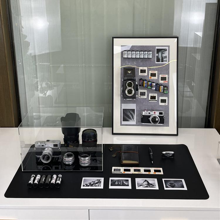 26 in 1 Non-Working Fake Dummy Camera Model for Leica + 4 x Camera Lens Models + Car Key Models + Camera Specimen Frame + Reversal Film + Film Shell Models + Notebook + Glasses + Mat Desk Photo Studio Props, 26 in 1