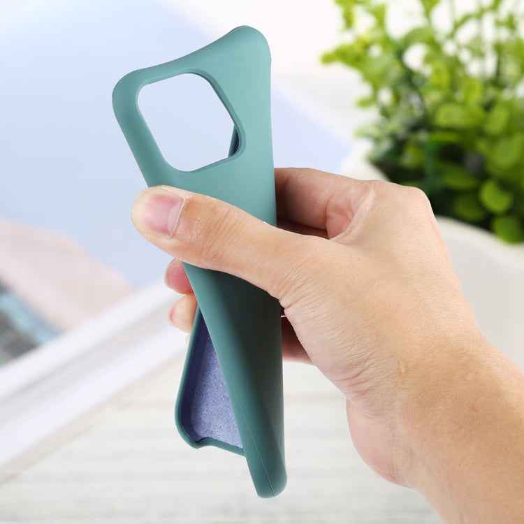 For iPhone 11 Solid Color Solid Silicone  Shockproof Case (Hibiscus Pink)