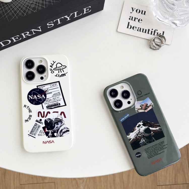 Astronaut Pattern Glossy PC Phone Case