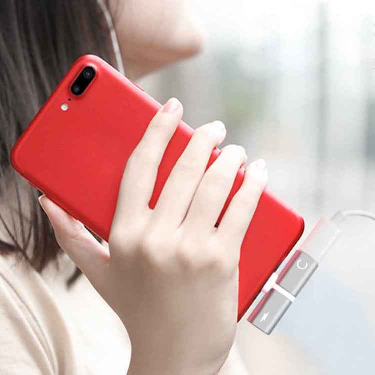 2 in 1 8 Pin 5V 1A Listen Call Audio Converter Earphone Adapter