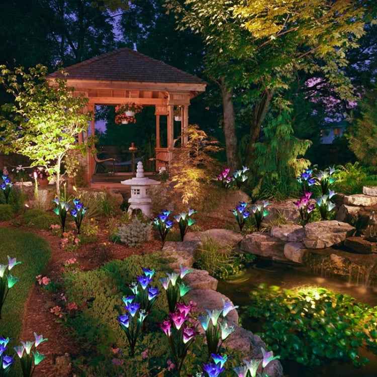Simulated Lily Flower 4 Heads Solar Powered Outdoor IP55 Waterproof LED Decorative Lawn Lamp, White Light