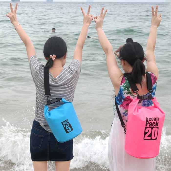 Outdoor Waterproof Single Shoulder Bag Dry Sack PVC Barrel Bag, Capacity: 15L