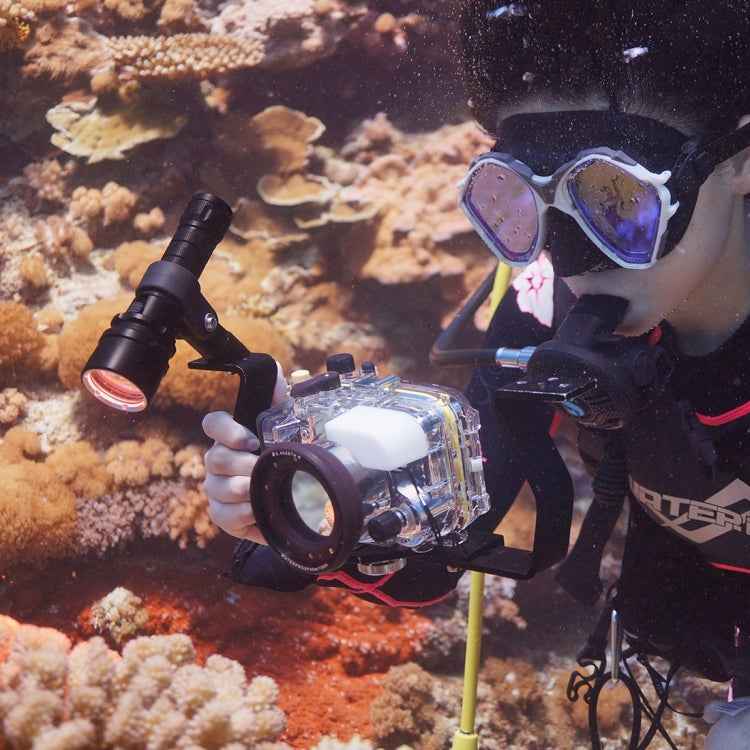 PULUZ 40m Underwater Depth Diving Case Waterproof Camera Housing for Sony RX100 III