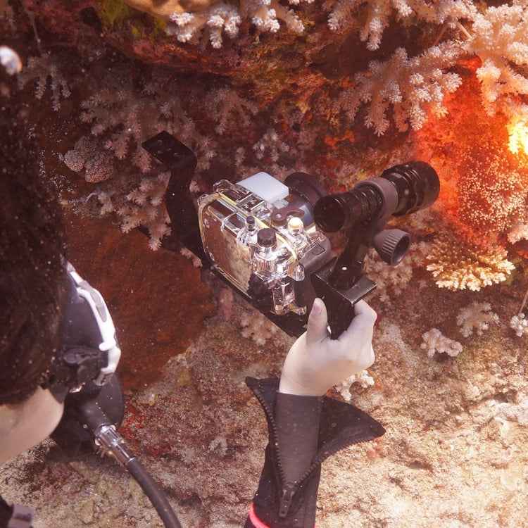 PULUZ 40m Underwater Depth Diving Case Waterproof Camera Housing for Sony RX100 III