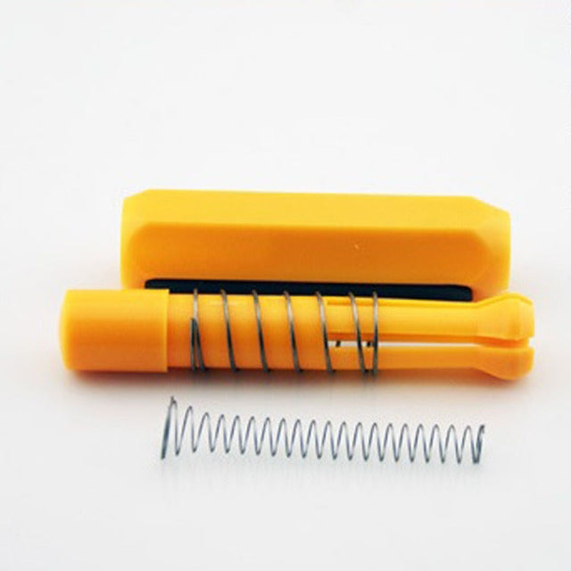 Magnetic Chalk Holder Dustless Double Spring Chalk Pen Holder Auto-adjust Chalk Clip, Ramdom Color