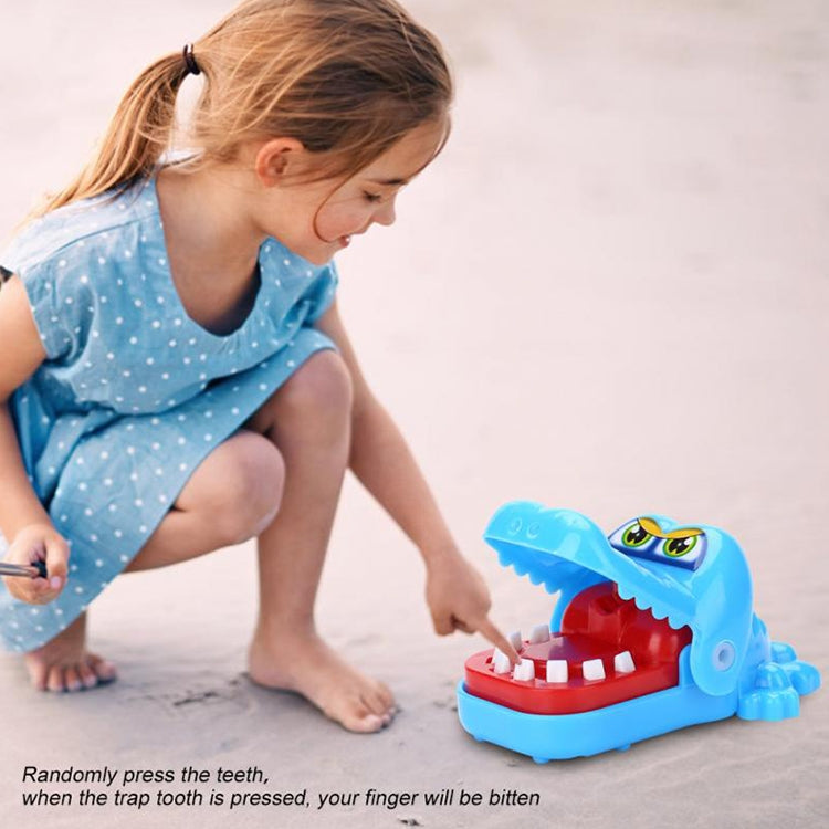 3 PCS Cartoon Mini Crocodile Bite Hand Novelty Tricky Toys, Random Color Delivery, Mini Crocodile